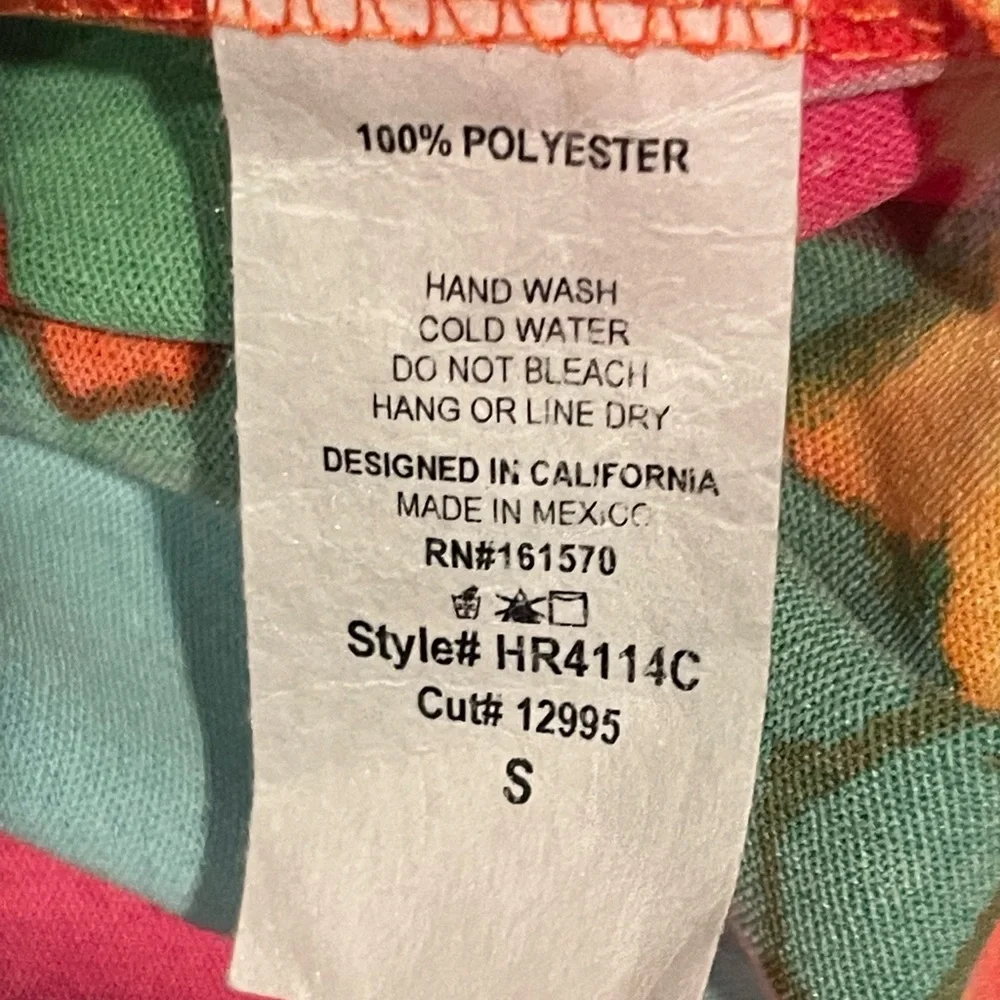 NWOT Floral Flutter Sleeve Romper. Size Small. - Picture 9 of 9